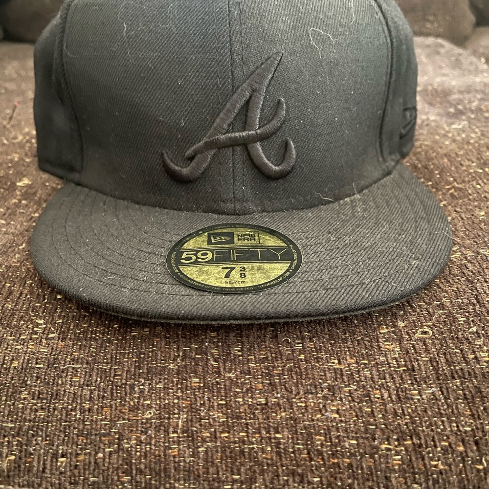 SNAPBACK HAT LIKE NEW